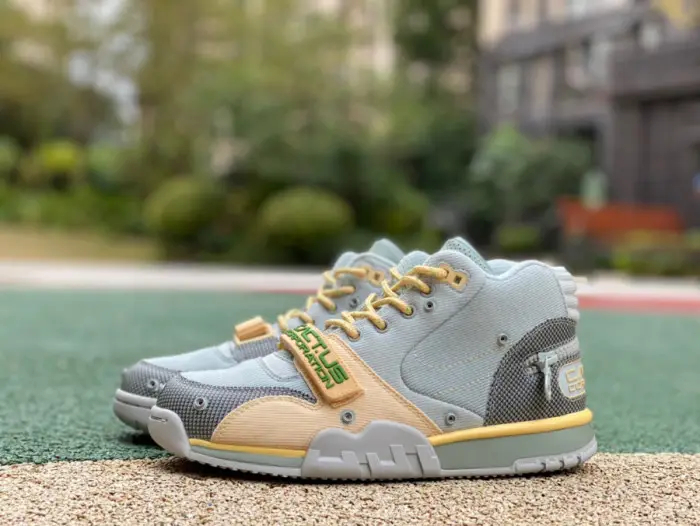 Authentic Travis Scott x Nike Air Trainer 1 Grey 