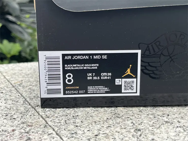 Authentic Air Jordan 1 Mid Black Metallic Gold 