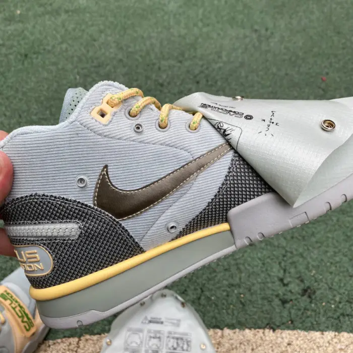 Authentic Travis Scott x Nike Air Trainer 1 Grey 