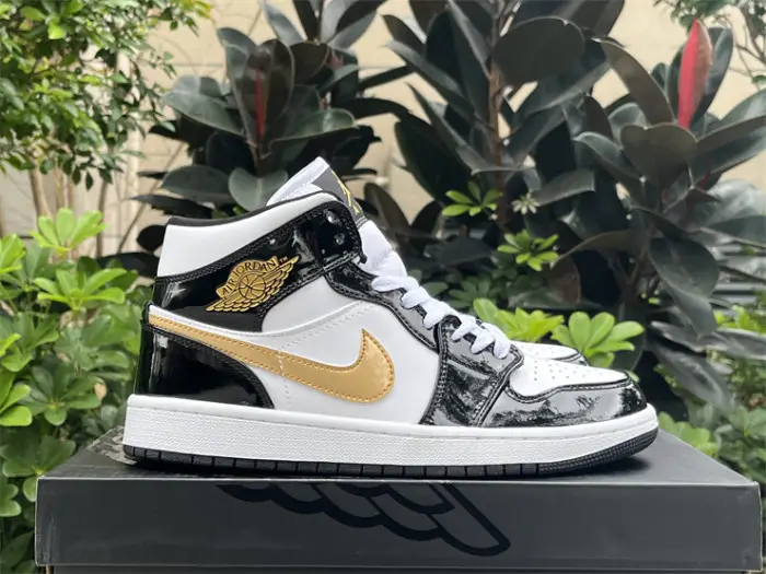 Authentic Air Jordan 1 Mid Black Metallic Gold 