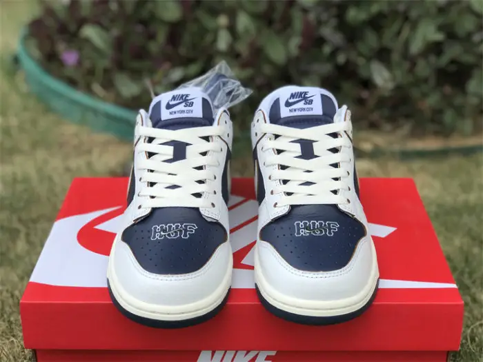 Authentic HUF x Nike SB Dunk Low “NYC” 