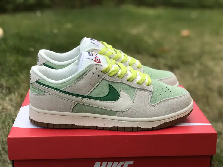 Authentic Nike SB Dunk Low SE 85 Grey Green 