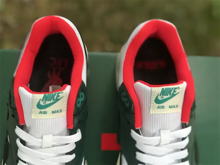 Authentic LeBron x Nike Air Max 1 “Liverpool” 