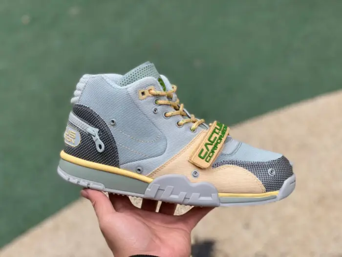 Authentic Travis Scott x Nike Air Trainer 1 Grey 