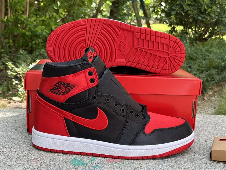 Authentic Air Jordan 1 High OG WMNS “Satin Bred”2023 