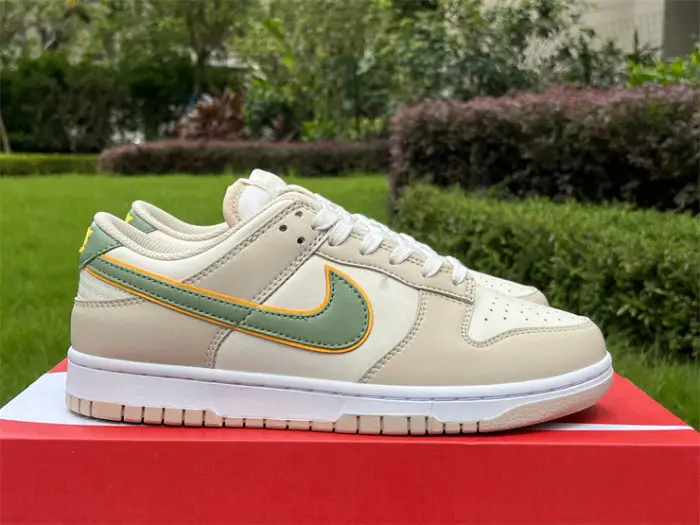 Authentic Nike Dunk Low Light Tan 