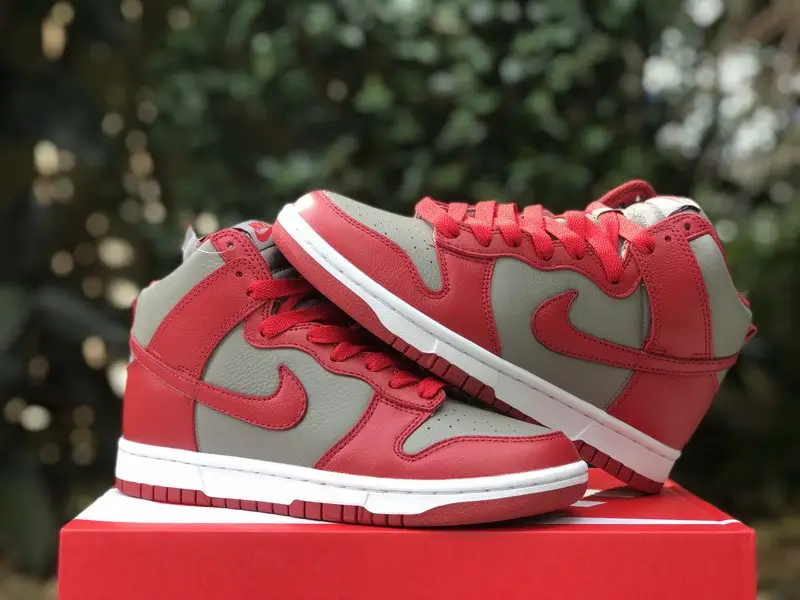 Authentic Nike Dunk High“UNLV” 