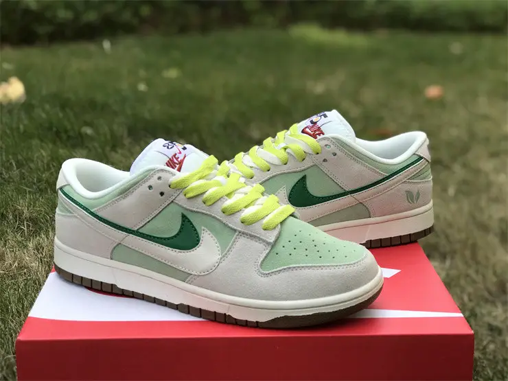 Authentic Nike SB Dunk Low SE 85 Grey Green 