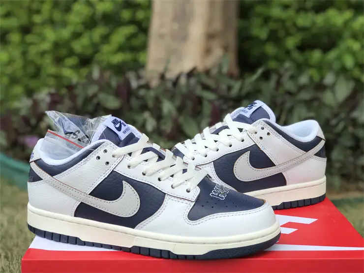 Authentic HUF x Nike SB Dunk Low “NYC” 