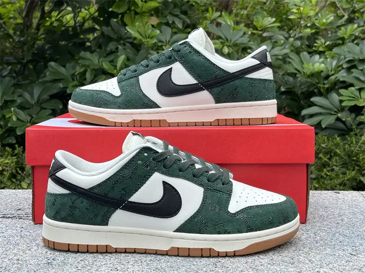 Authentic Nike Dunk Low “SKU” 