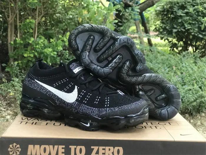 Authentic Nike Vapormax 2023 Flyknit Black White 