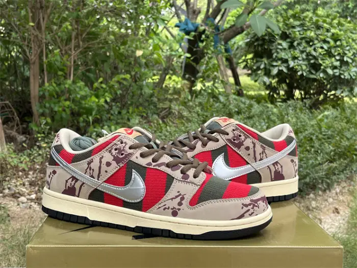 Authentic Nike SB Dunk Low “Freddy Krueger” 