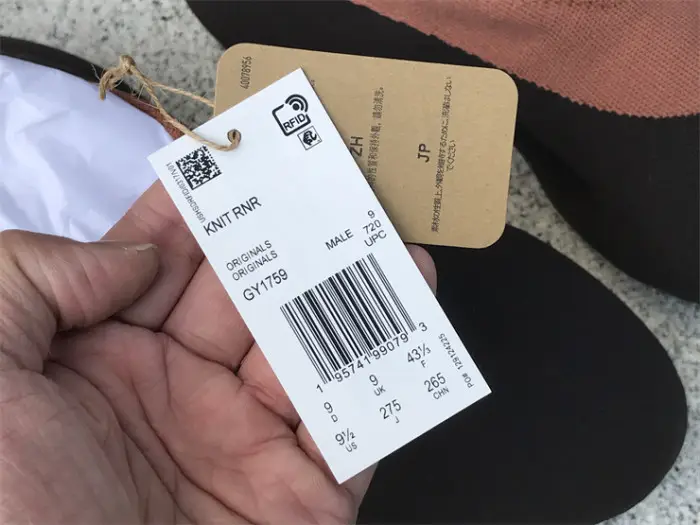 Authentic Yeezy Knit Runner “Stone Carbon” 