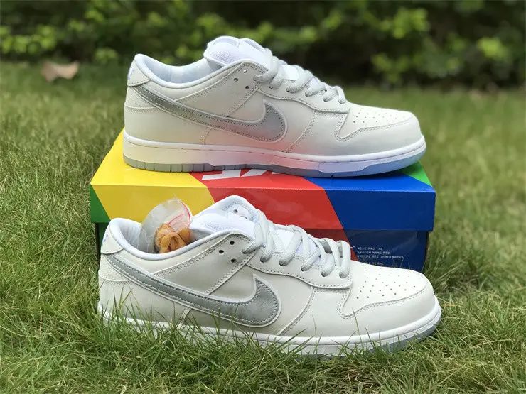 Authentic Concepts x Nike SB Dunk Low White Lobster” 
