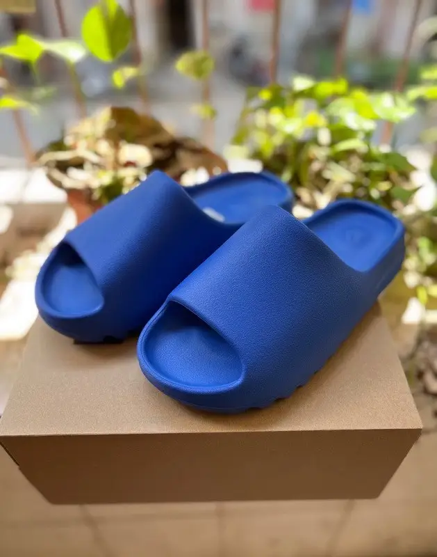 Authentic Yeezy Slide “Azure” 