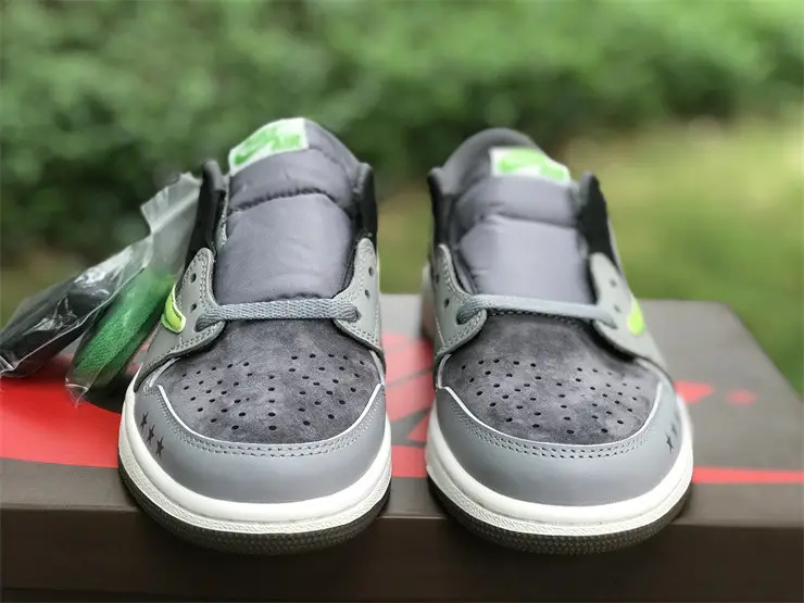 Travis Scott x Air Jordan 1 Low Hoonigan 