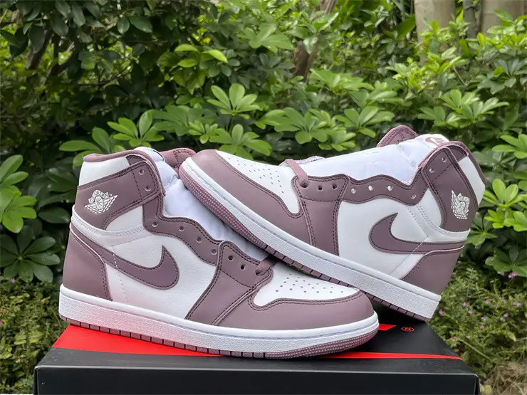 Authentic Air Jordan 1 High OG “Mauve” 