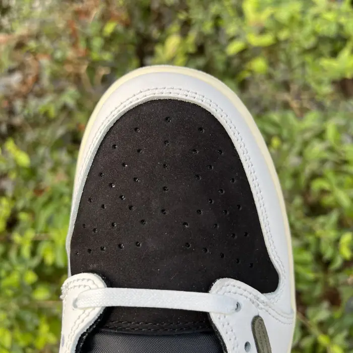 Authentic Travis Scott x Air Jordan 1 Low WMNS “Olive” 