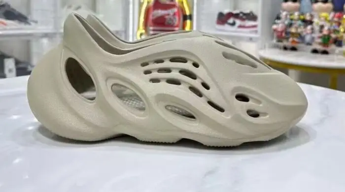 Authentic Yeezy Foam Runner “Stone Salt”GV6840 CCDEC324