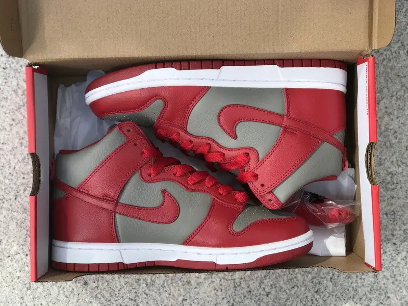 Authentic Nike Dunk High“UNLV” 