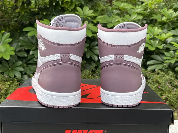 Authentic Air Jordan 1 High OG “Mauve” 