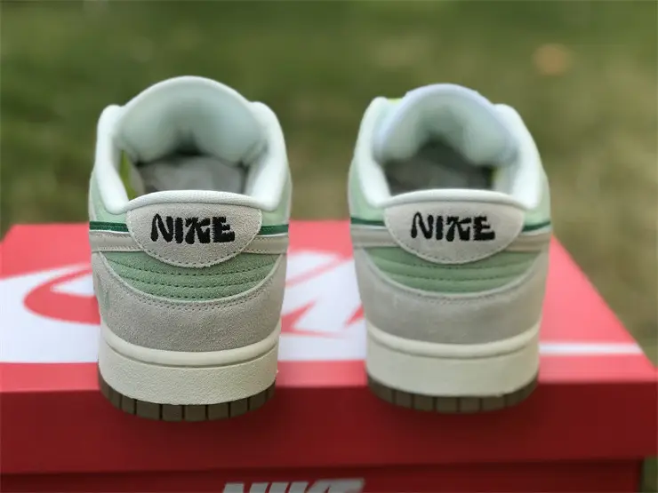 Authentic Nike SB Dunk Low SE 85 Grey Green 