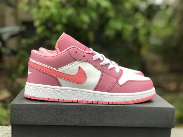 Authentic Air Jordan 1 Low Desert Berry 