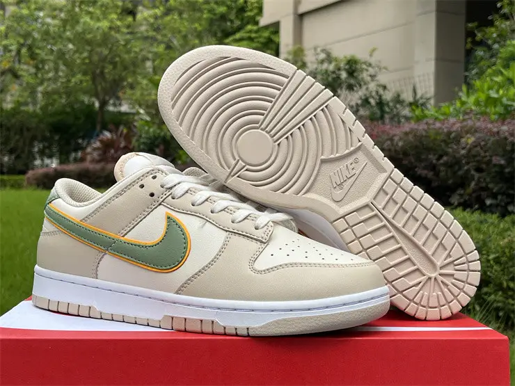 Authentic Nike Dunk Low Light Tan 