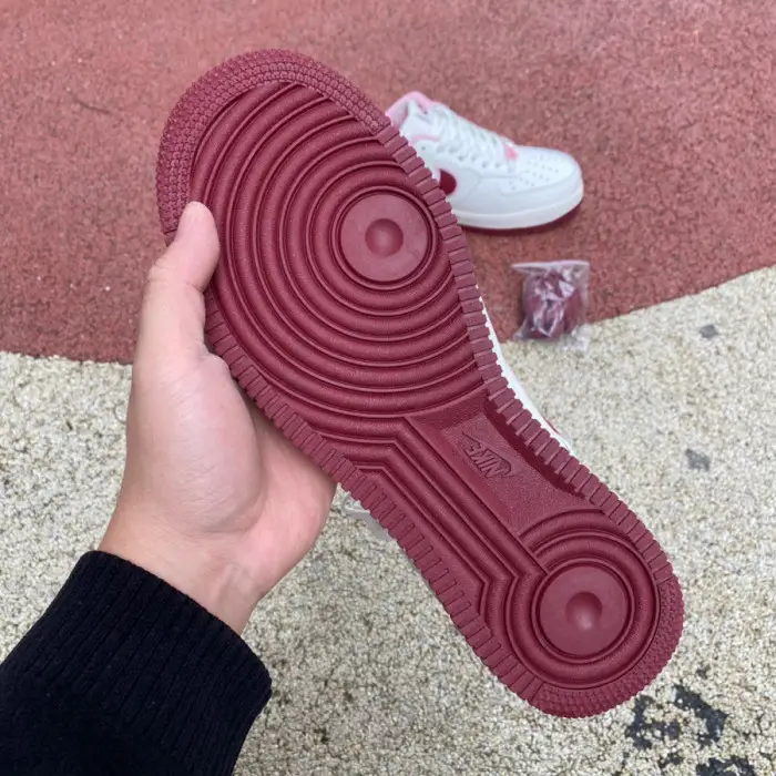 Authentic Air Force 1 Low Valentine's Day 2023 CCA2631