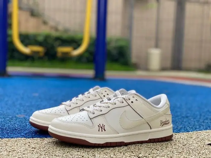 Authentic Nike Dunk x MLB 