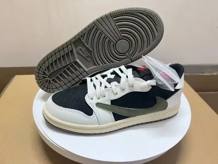 Authentic Travis Scott x Air Jordan 1 Low “Olive”Kids Shoes FEFE2393