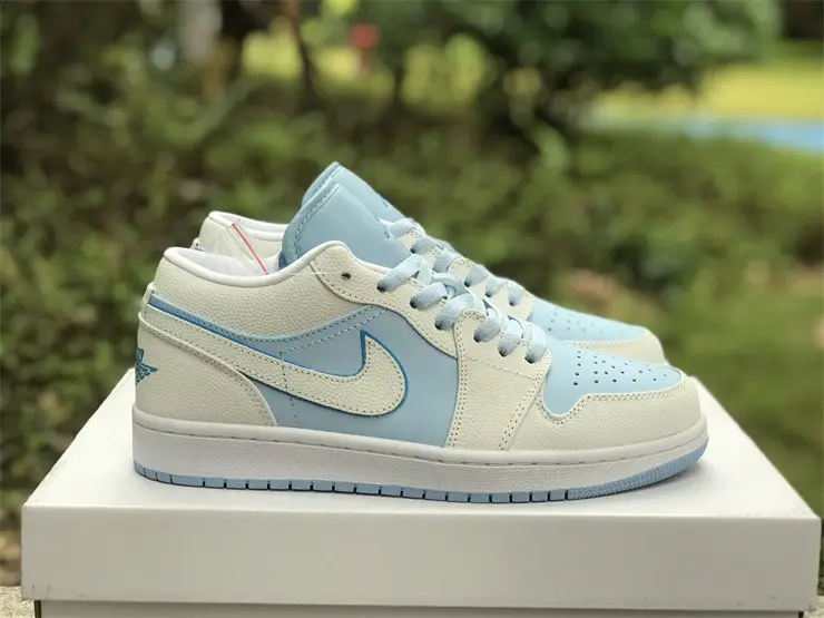 Authentic Air Jordan 1 Low“Ice Blue” 