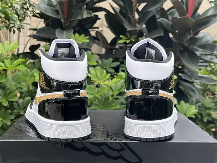 Authentic Air Jordan 1 Mid Black Metallic Gold 