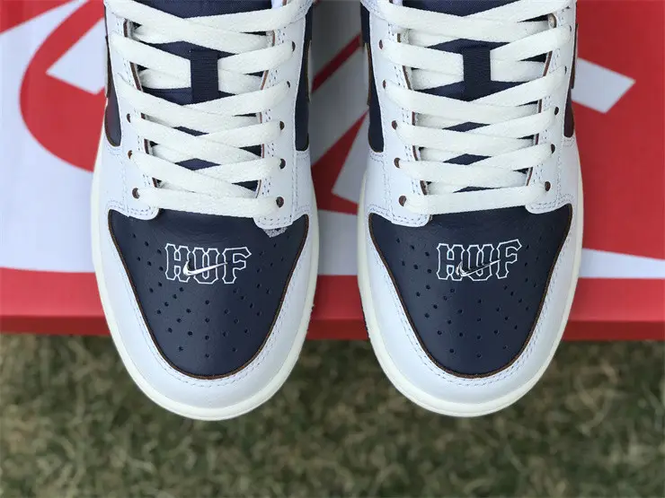 Authentic HUF x Nike SB Dunk Low “NYC” 