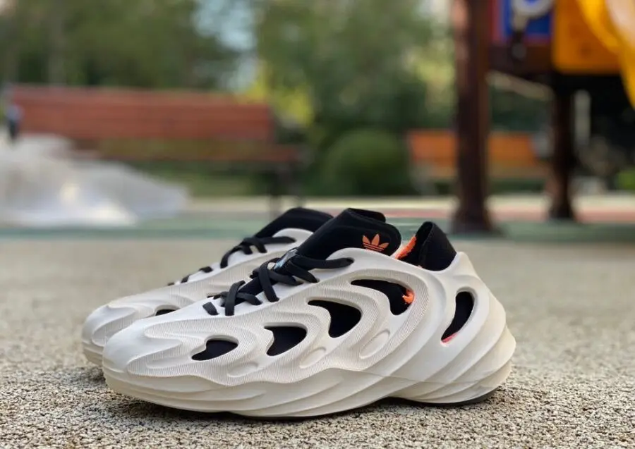 Authentic Originals adiFOM Q Bone 