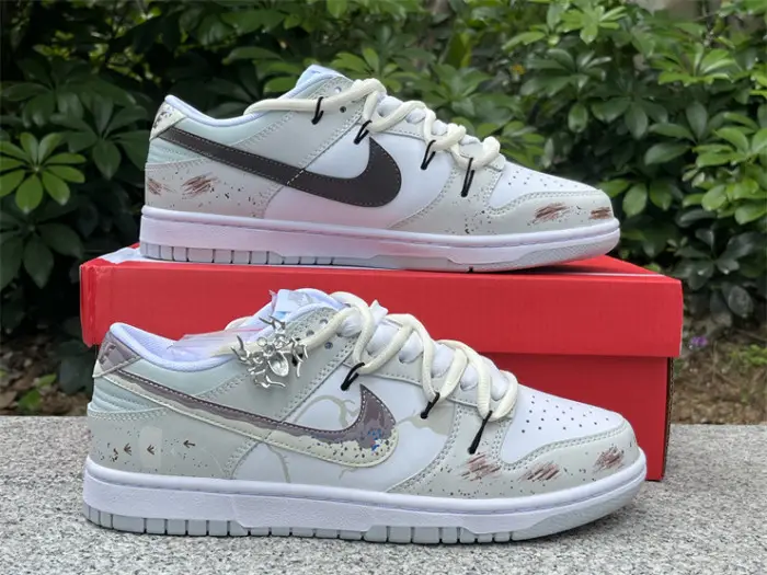 Authentic Nike Dunk Low Neutral 