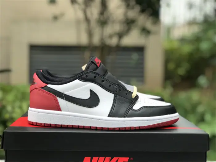 Authentic Air Jordan 1 Low “Black Toe” BECAA62