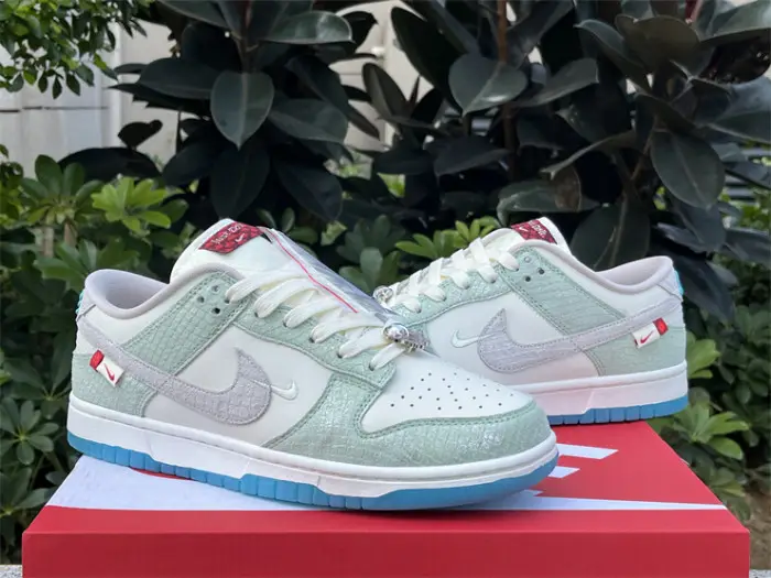 Authentic Nike Dunk Low LX CNY Year OfThe Dragon FDFAC152