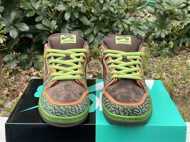 Authentic Nike SB Dunk Low Premium “DE LA SOUL” 