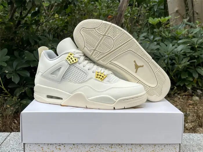 Air Jordan 4 Retro 'Metallic Gold' BFB2420