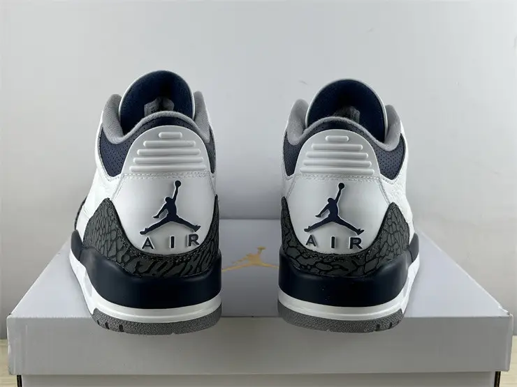 Air Jordan 3 “Midnight Navy” 