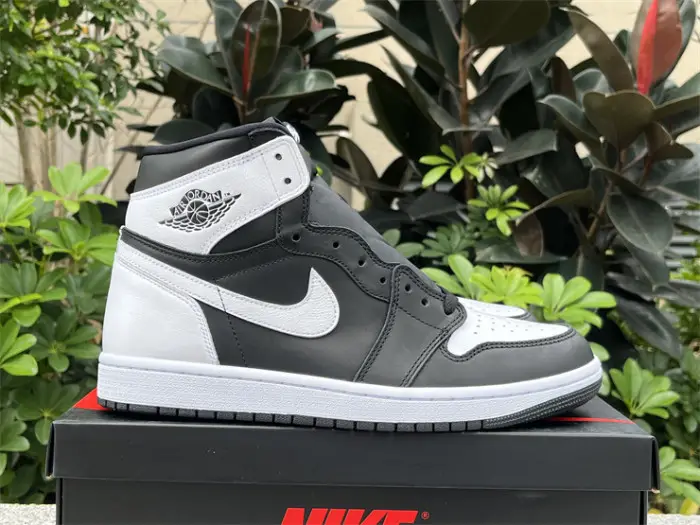 Authentic Air Jordan 1 High OG “Reverse Panda” 