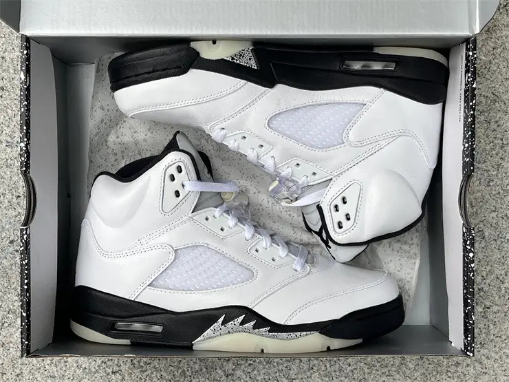 Authentic Air Jordan 5 “Reverse Metallic” 