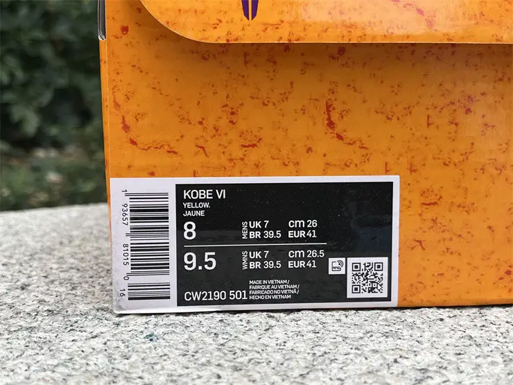 Authentic OFF-WHITE x Nike Kobe 6 “University Gold” 