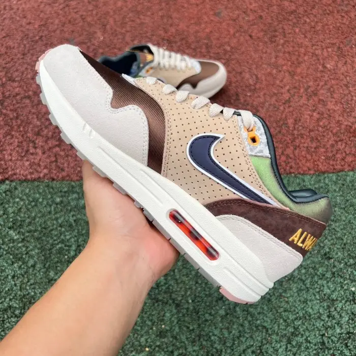 Authentic Division Street x Nike Air Max 1 “University of Oregon” EEF1557