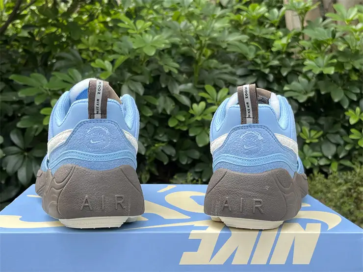 Authentic Travis Scott x Nike Zoom Field Jaxx Leche Blue 