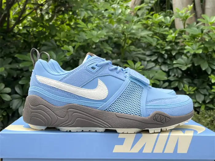 Authentic Travis Scott x Nike Zoom Field Jaxx Leche Blue 