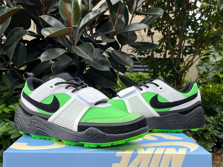 Authentic Travis Scott x Nike Zoom Field Jaxx Fluorescent Green 