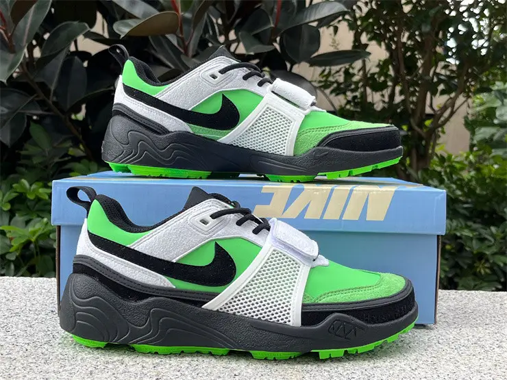 Authentic Travis Scott x Nike Zoom Field Jaxx Fluorescent Green 