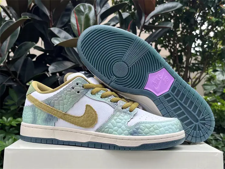 Authentic Nike SB Dunk Pro x Alexis Sablone 